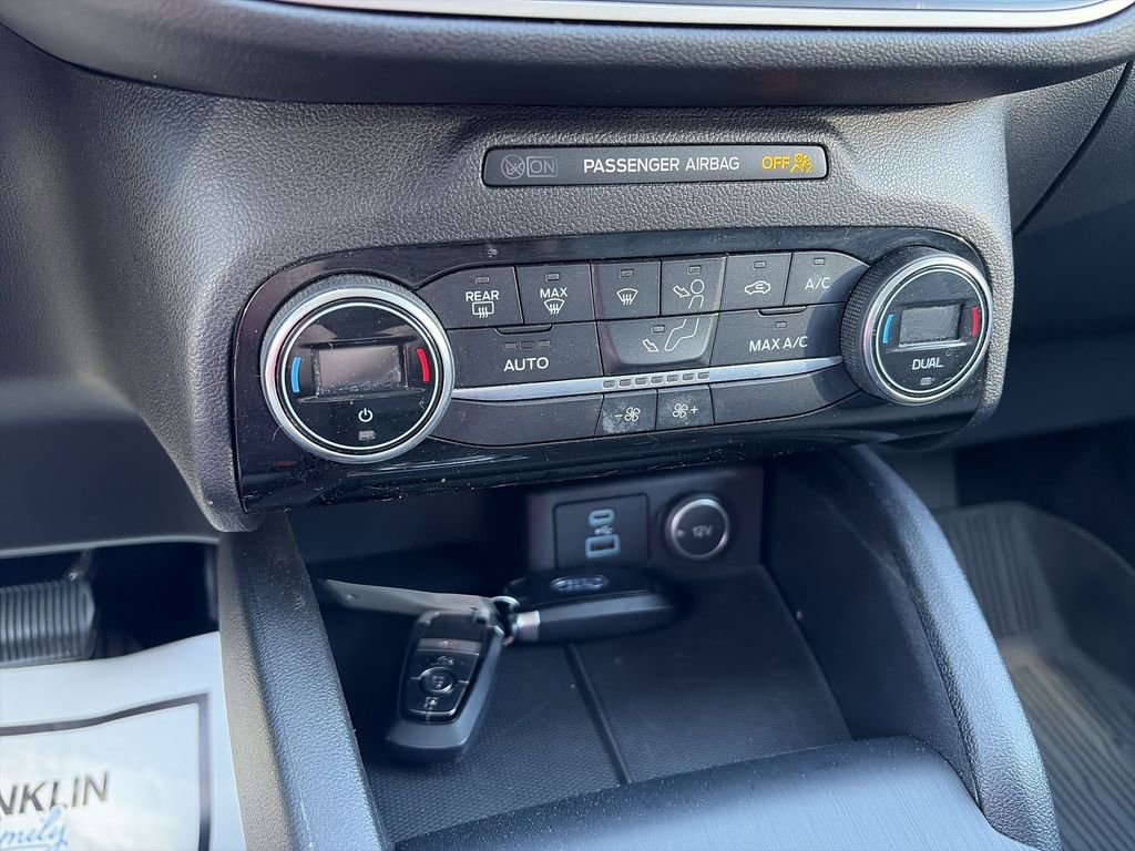 Used 2021 Ford Escape SE w/ SE Sport Appearance Package AWD/4WD image 18