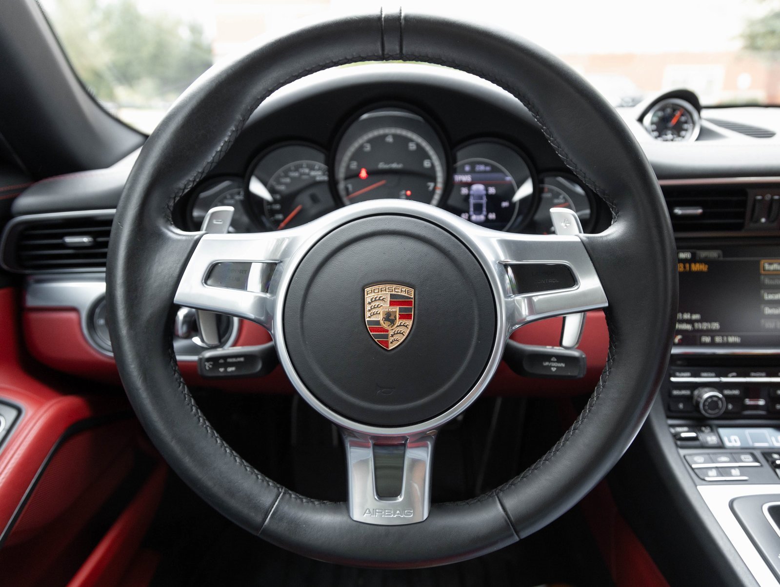 Used 2015 Porsche 911 Turbo image 15