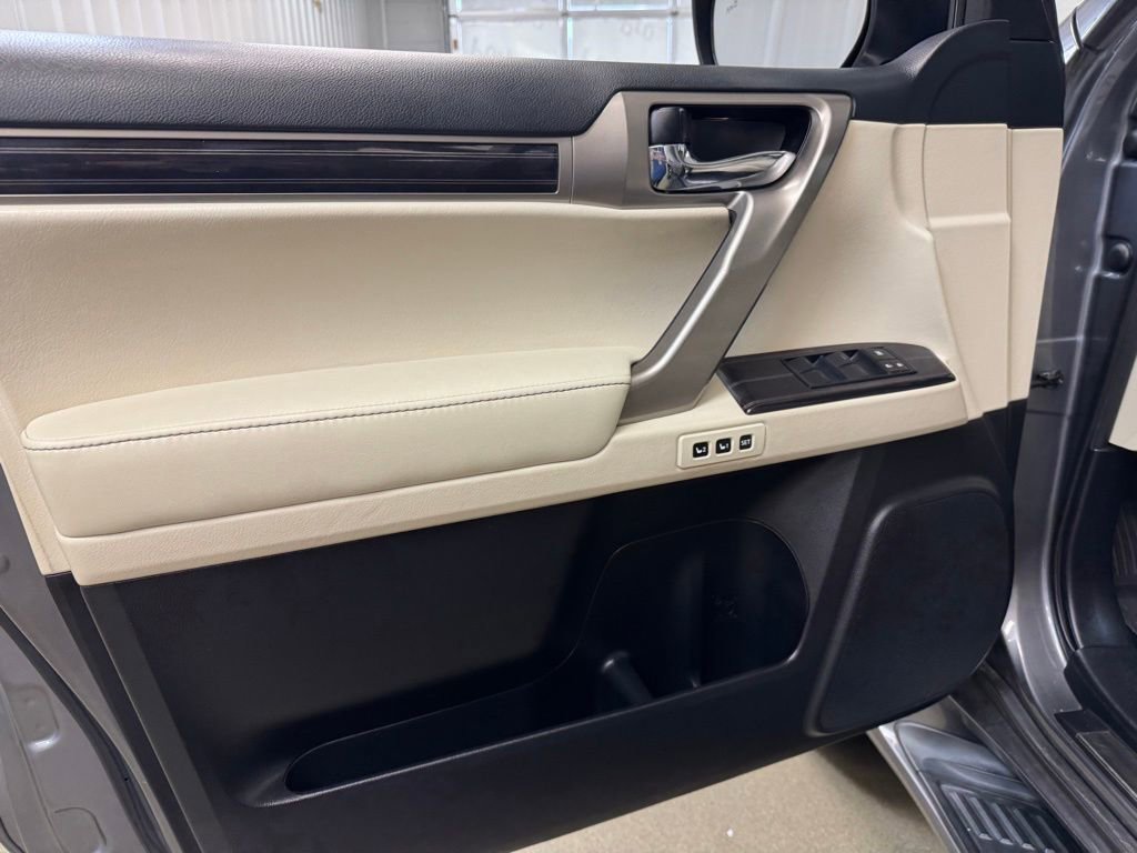 Used 2020 Lexus GX 460 Premium w/ Premium Package AWD/4WD image 8