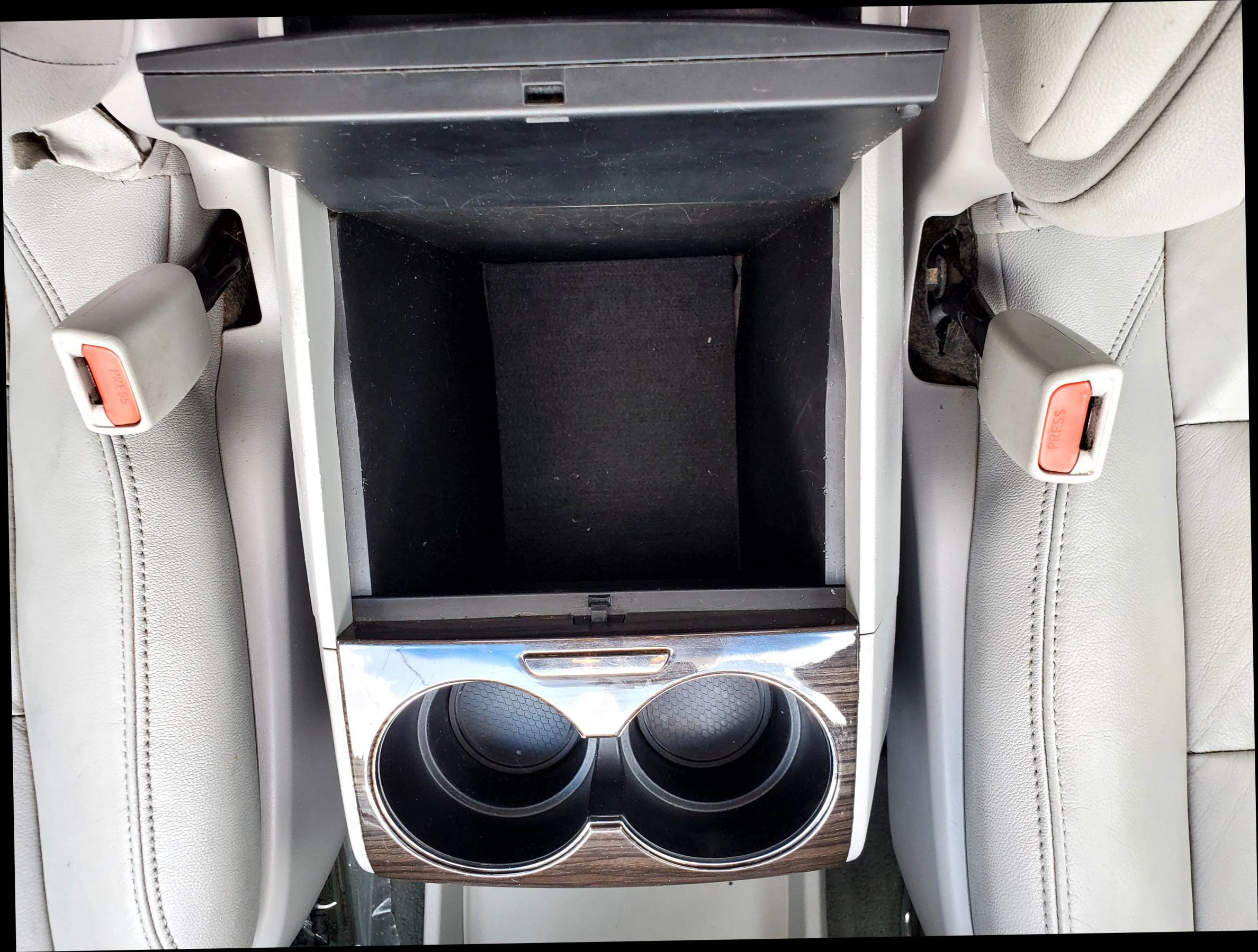 Used 2015 Toyota Sienna XLE FWD image 38