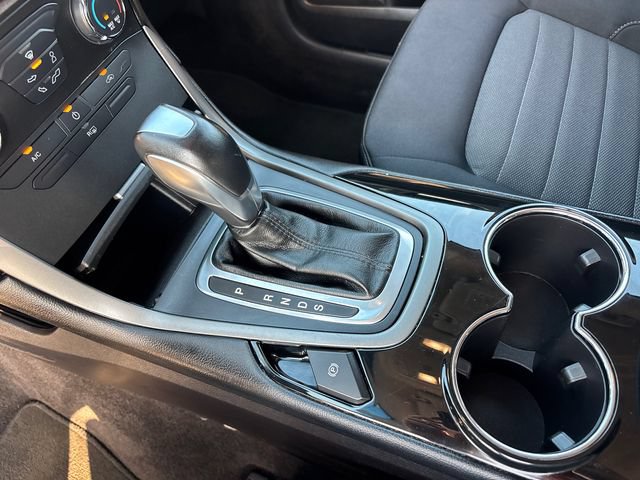 Used 2017 Ford Edge SE AWD/4WD image 25