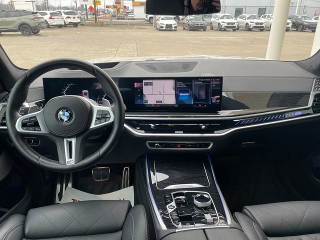 Used 2023 BMW X7 M60i w/ Executive Package image 11