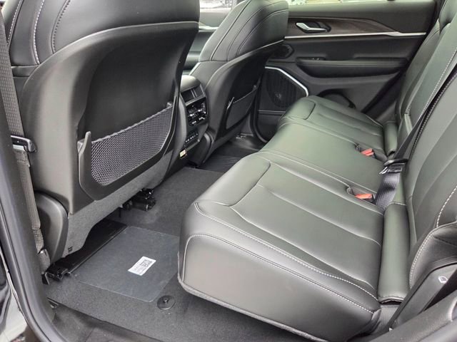 New 2026 Jeep Grand Cherokee Limited RWD image 12