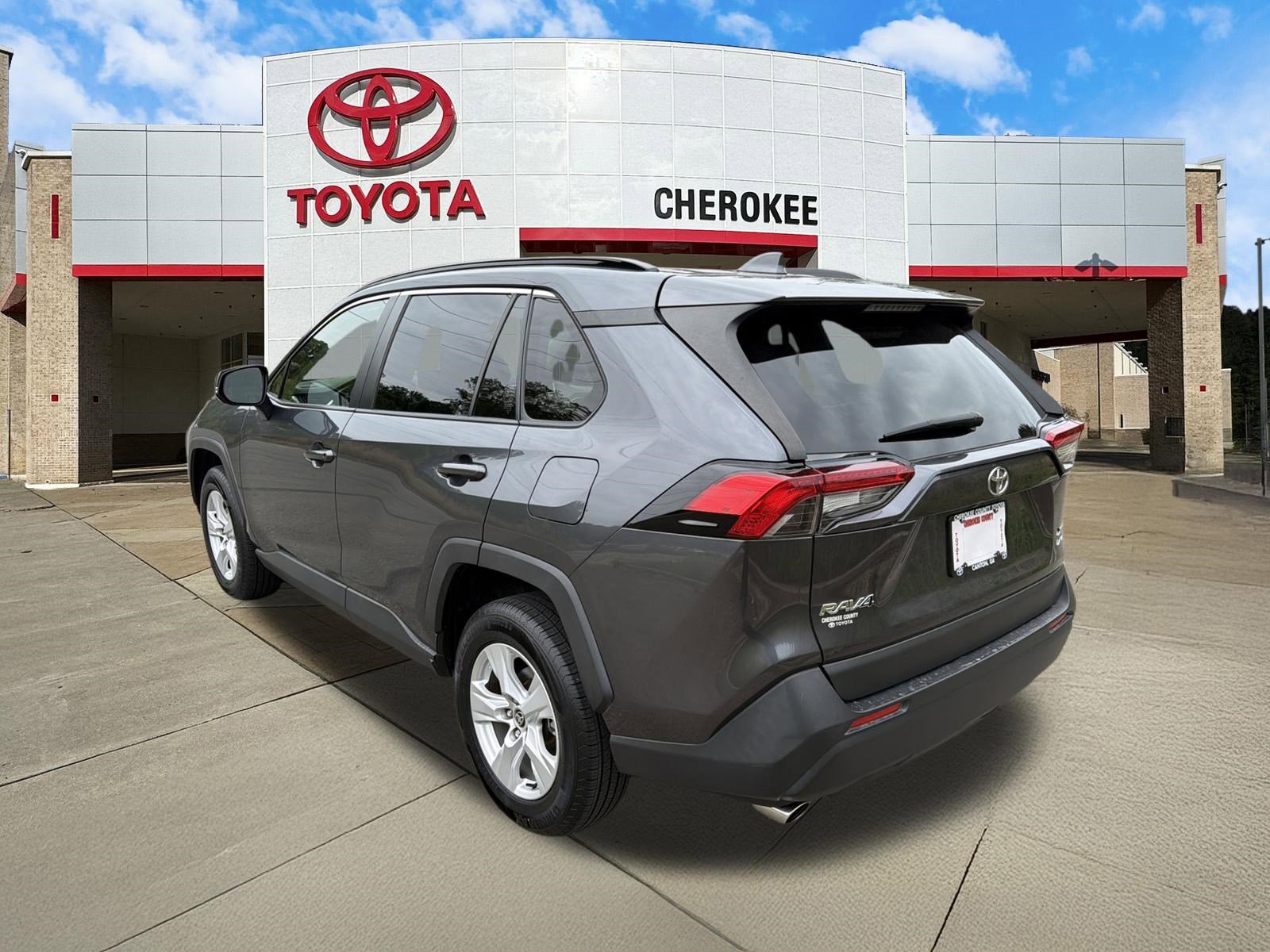 Used 2020 Toyota RAV4 XLE w/ Convenience Package AWD/4WD image 7