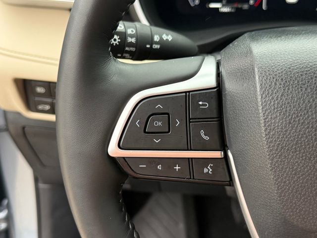 Used 2023 Toyota Highlander Platinum FWD image 15