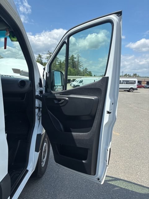 Used 2023 Mercedes-Benz Sprinter 2500 image 19