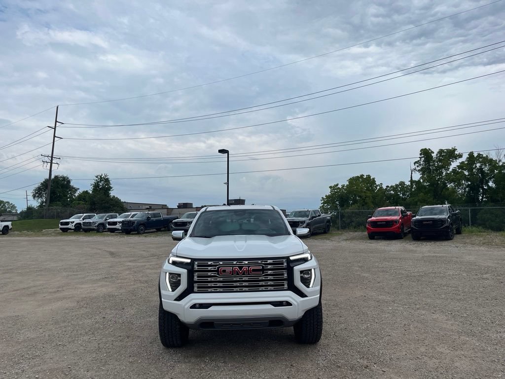 Used 2023 GMC Canyon Denali AWD/4WD image 3