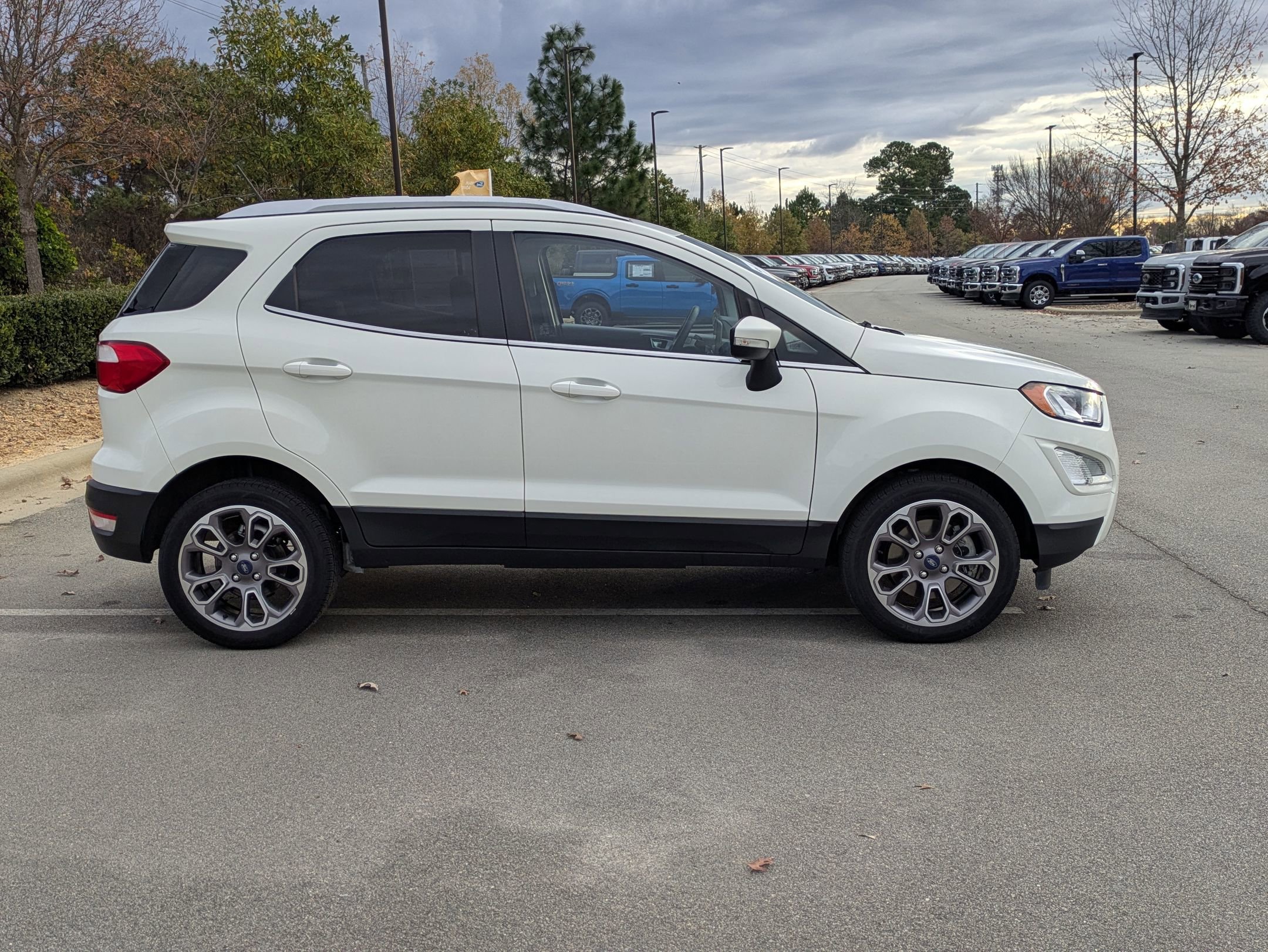 Used 2021 Ford EcoSport Titanium image 3