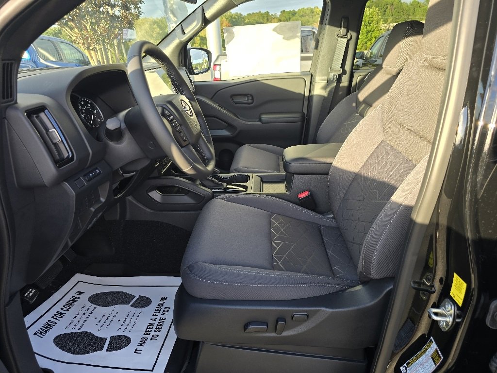 New 2026 Nissan Frontier SV image 9