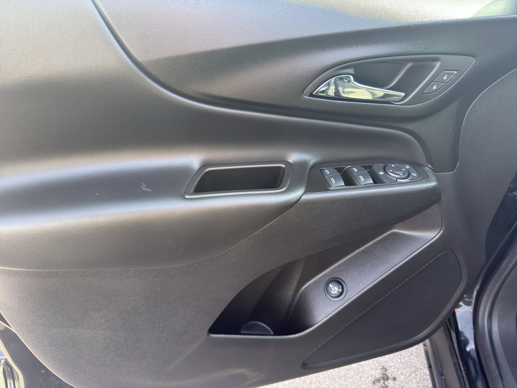 Used 2024 Chevrolet Equinox LT AWD/4WD image 13
