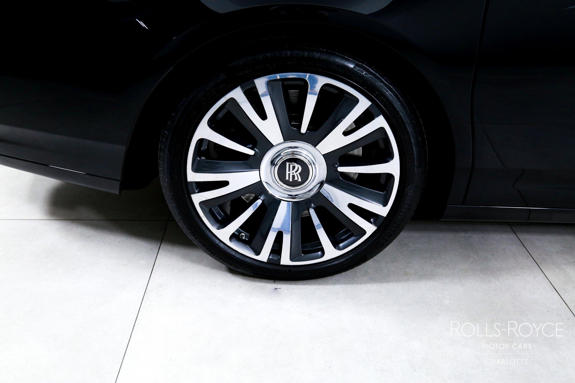 Used 2019 Rolls-Royce Ghost image 32