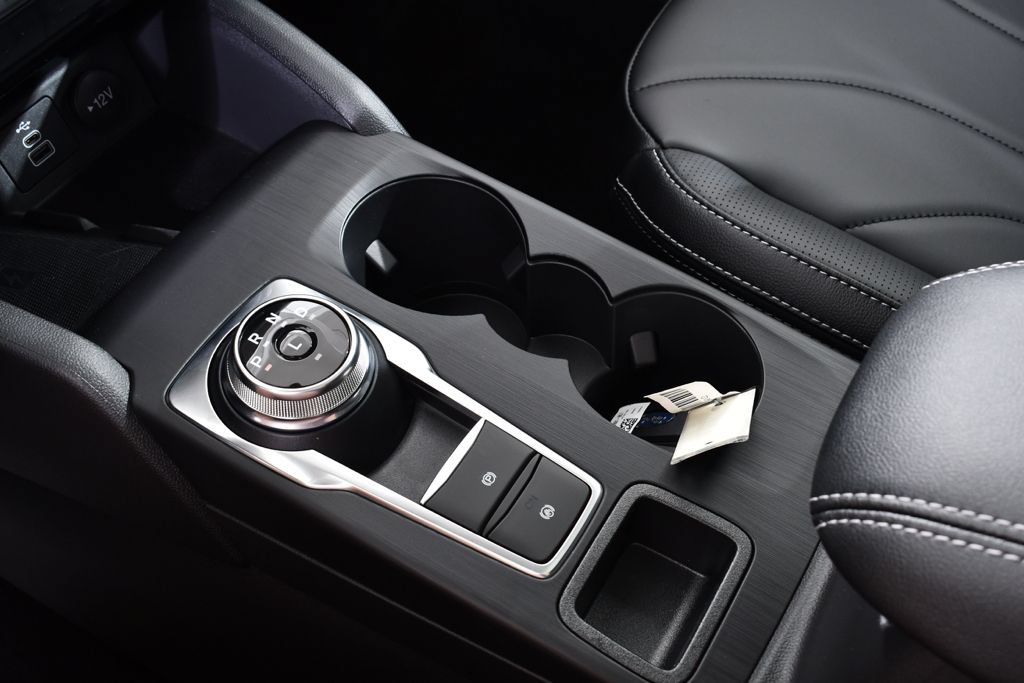New 2025 Ford Escape SE w/ PHEV Premium Package FWD image 30