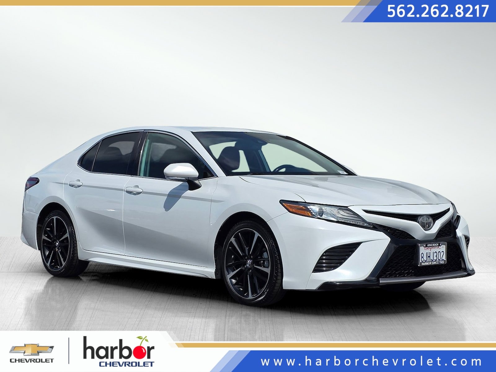 Used 2019 Toyota Camry XSE image 1