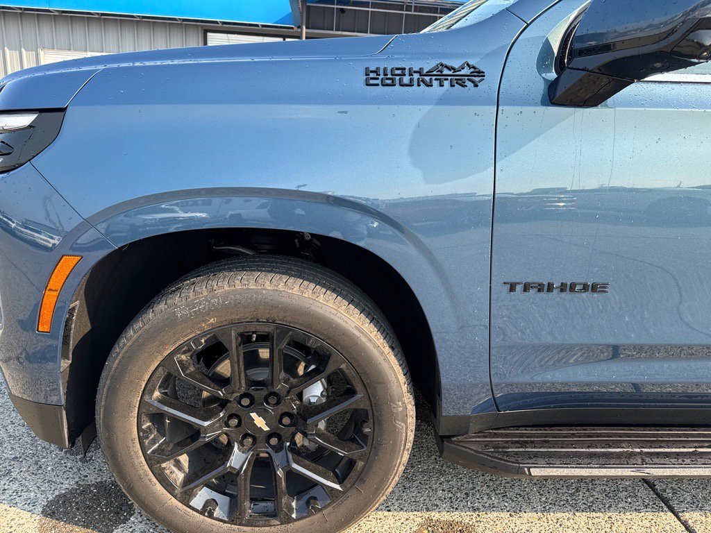 Used 2025 Chevrolet Tahoe High Country w/ Sun And Tow Package image 5