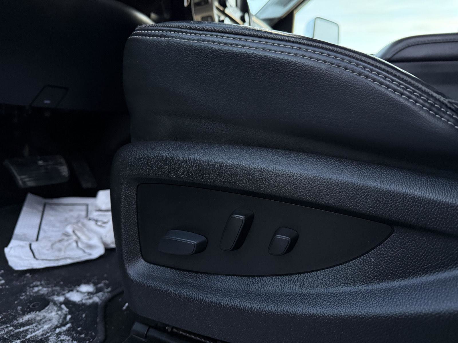 Used 2017 GMC Sierra 3500 Denali w/ Duramax Plus Package image 16