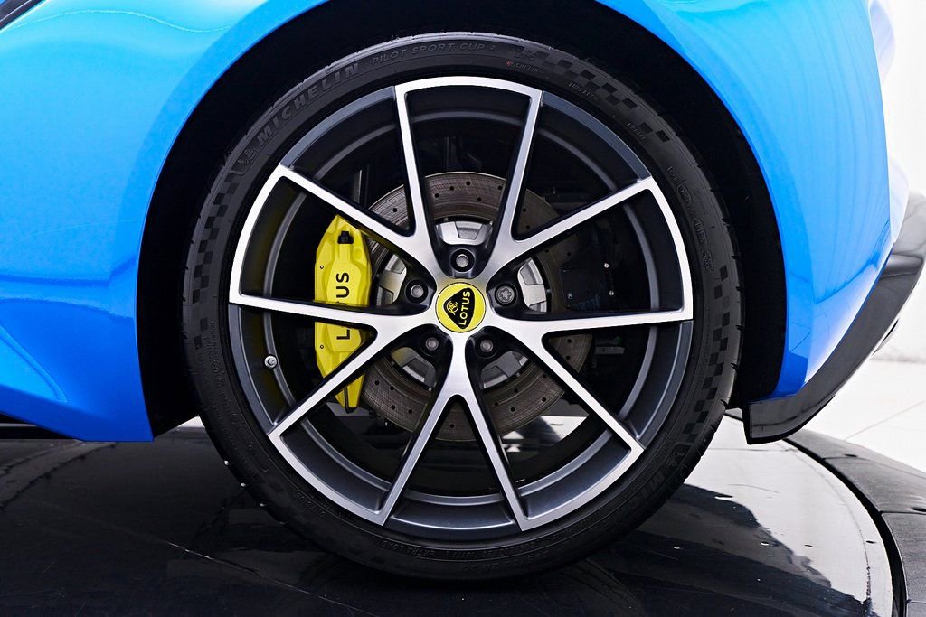 Used 2025 Lotus Emira RWD image 28