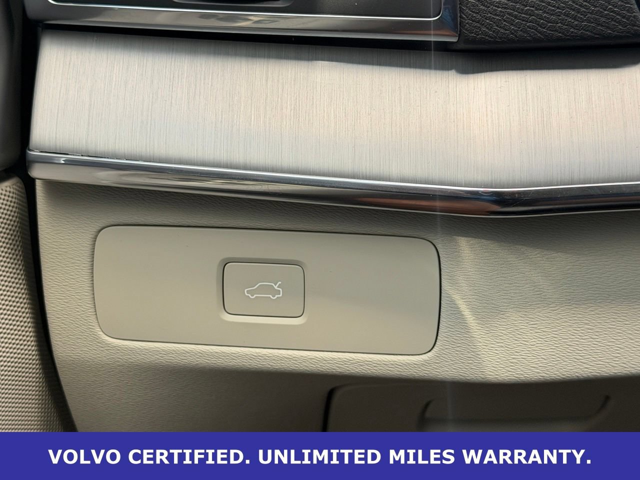 Certified 2025 Volvo XC90 B5 Core w/ Protection Package Premier AWD/4WD image 20