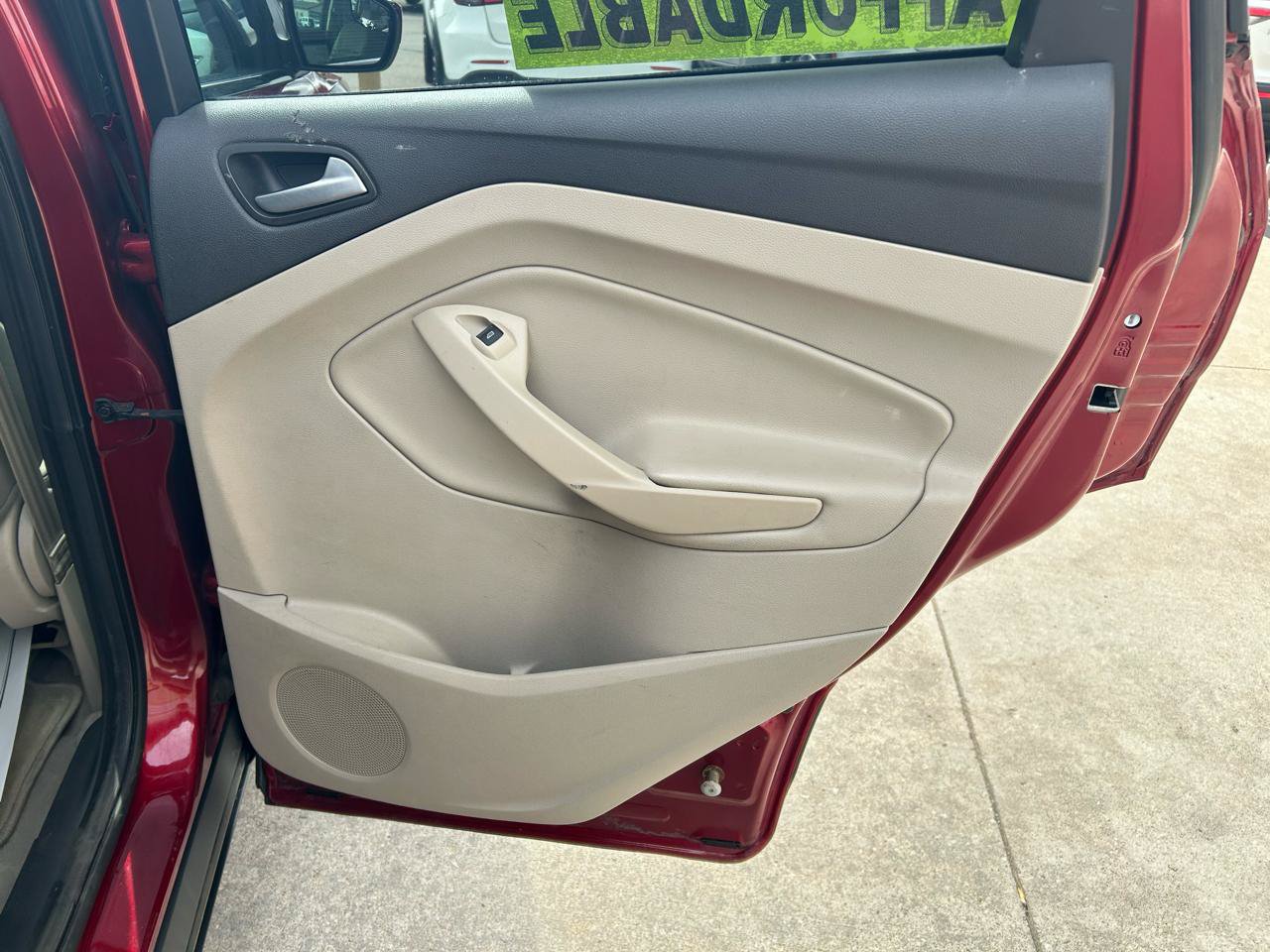 Used 2014 Ford Escape SE FWD image 15
