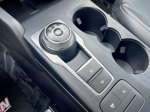 Used 2022 Ford Escape Titanium w/ Class II Trailer Tow Package image 17