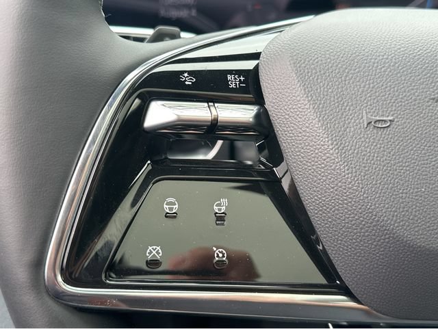 New 2026 Cadillac Lyriq Luxury w/ LPO, Floor Liner Package AWD/4WD image 29