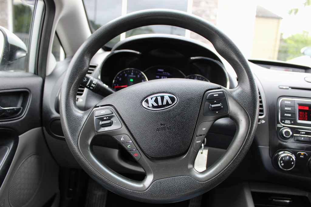 Used 2015 Kia Forte LX FWD image 14