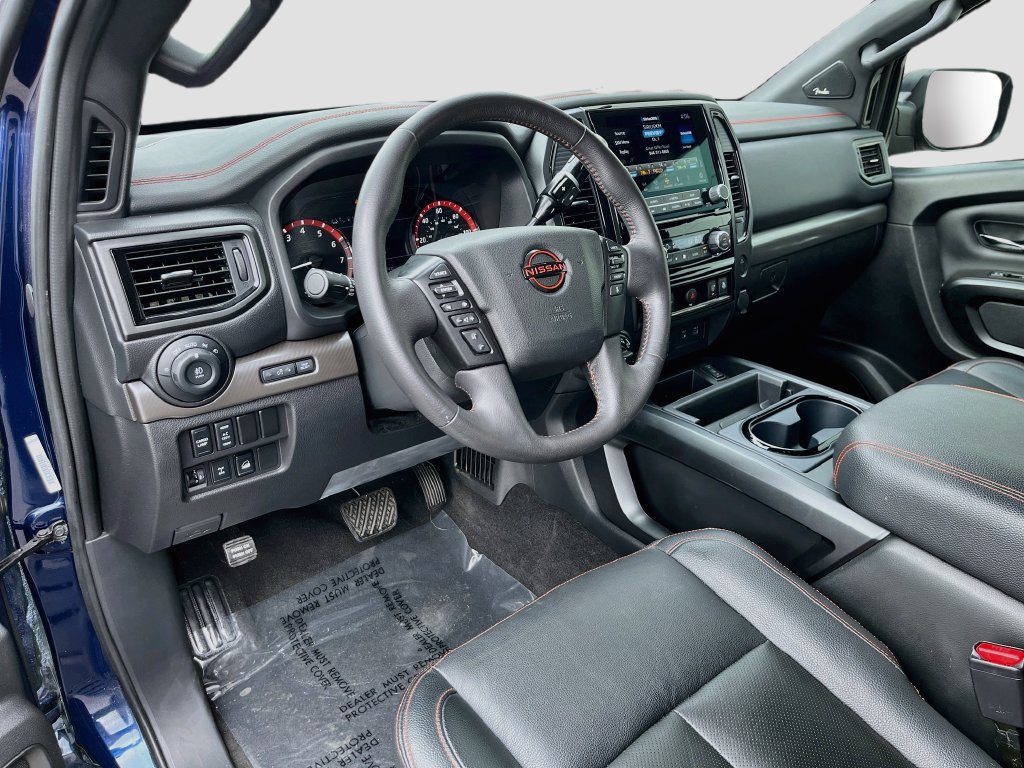 Used 2024 Nissan Titan PRO-4X w/ Pro-4x Convenience Package AWD/4WD image 17