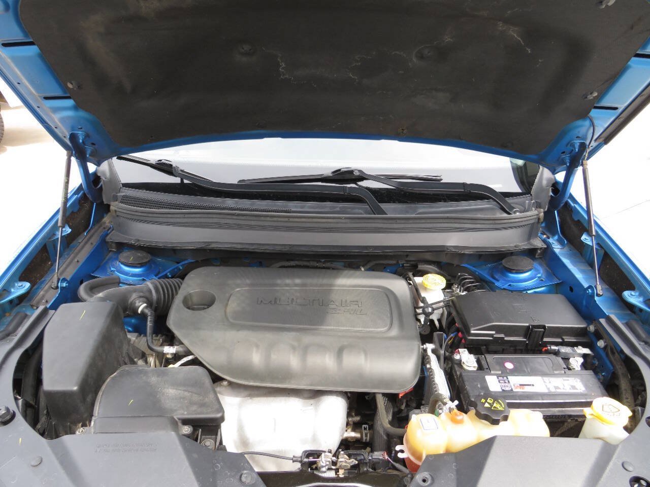 Used 2020 Jeep Cherokee Latitude Plus FWD image 23