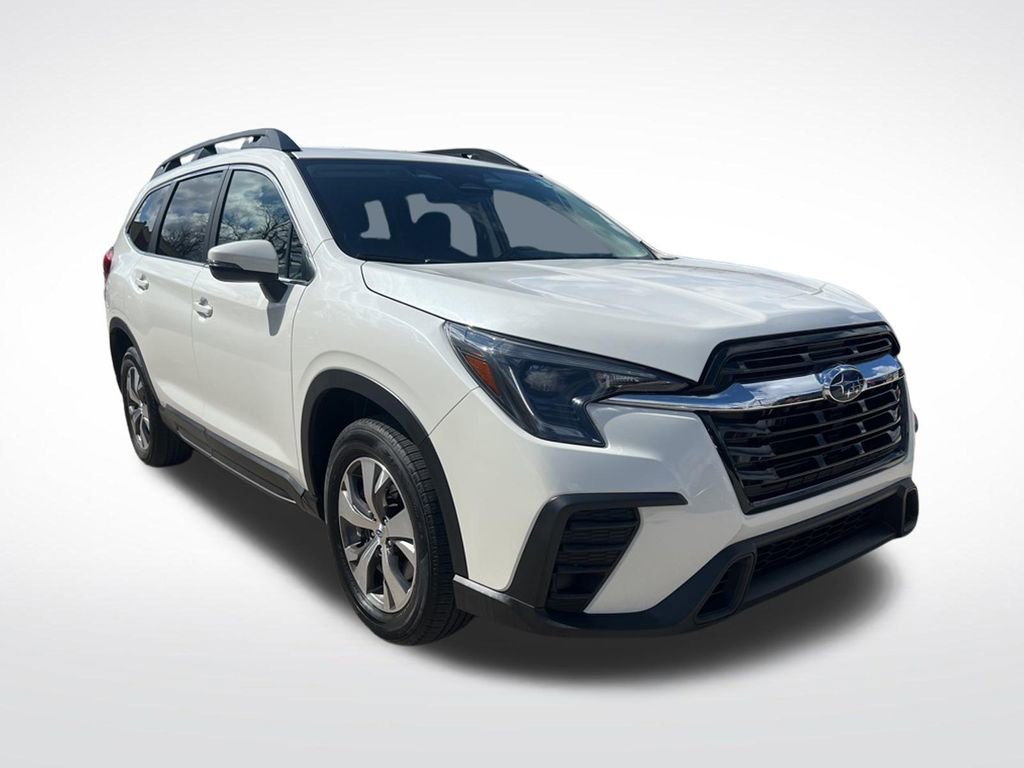 Used 2023 Subaru Ascent Premium w/ Convenience Package AWD/4WD image 3
