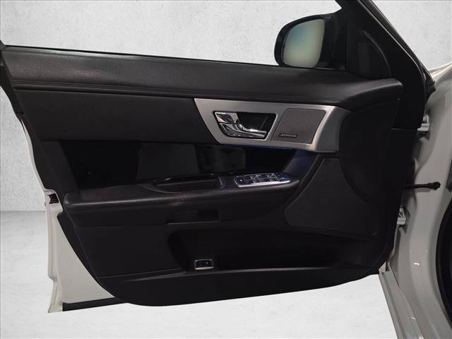 Used 2015 Jaguar XF Portfolio AWD/4WD image 27