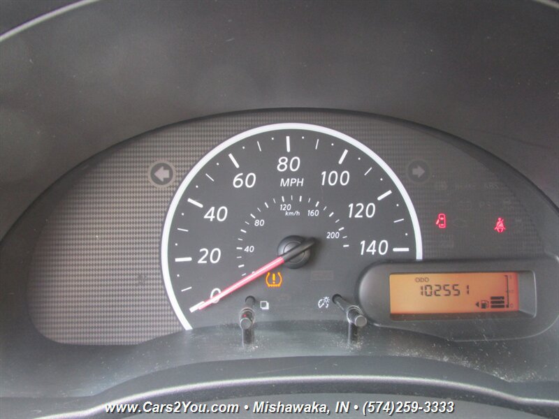 Used 2013 Nissan Versa S FWD image 9
