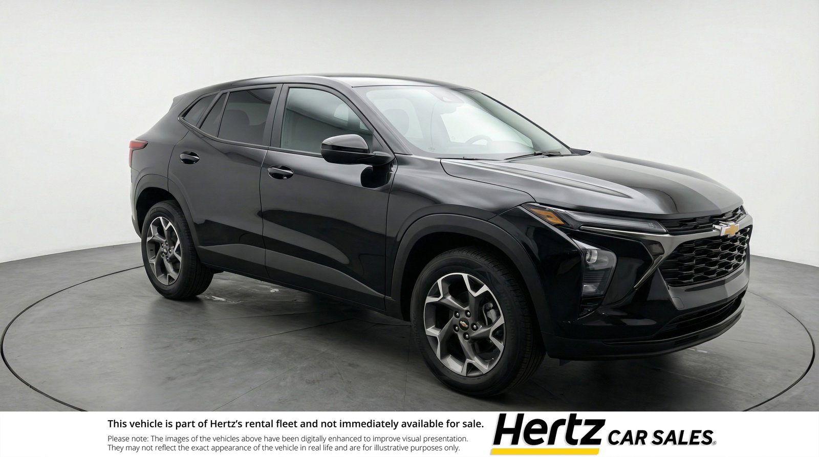 Used 2025 Chevrolet Trax LT FWD image 1