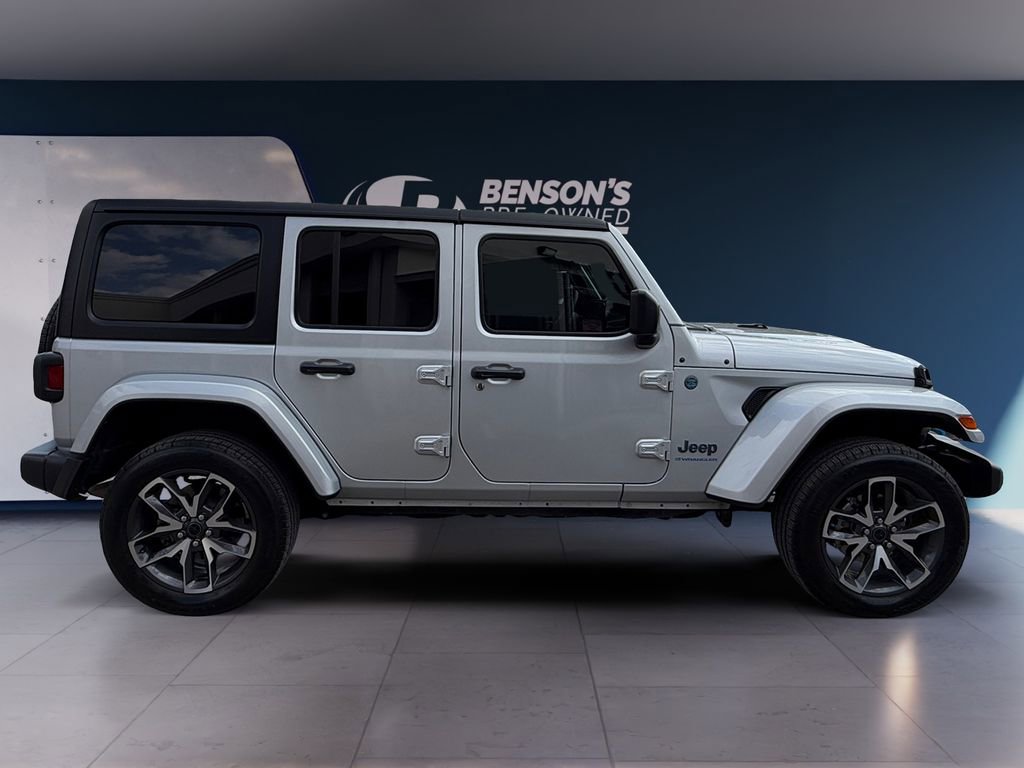 Used 2024 Jeep Wrangler Unlimited image 6