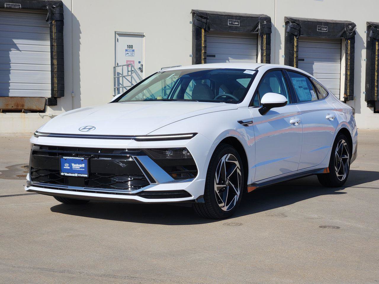 New 2026 Hyundai Sonata SEL FWD image 2