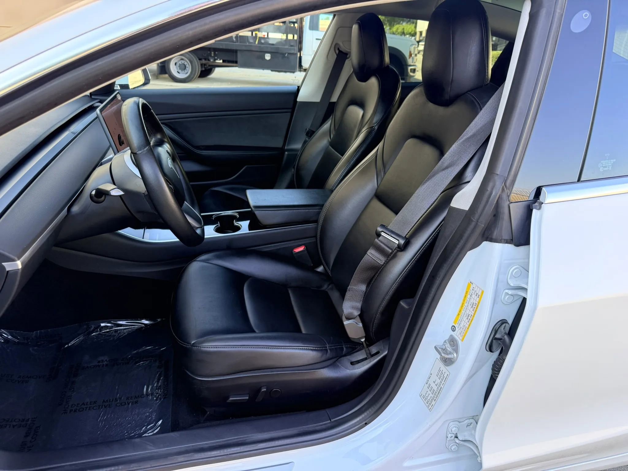 Used 2019 Tesla Model 3 Standard Range Plus image 9