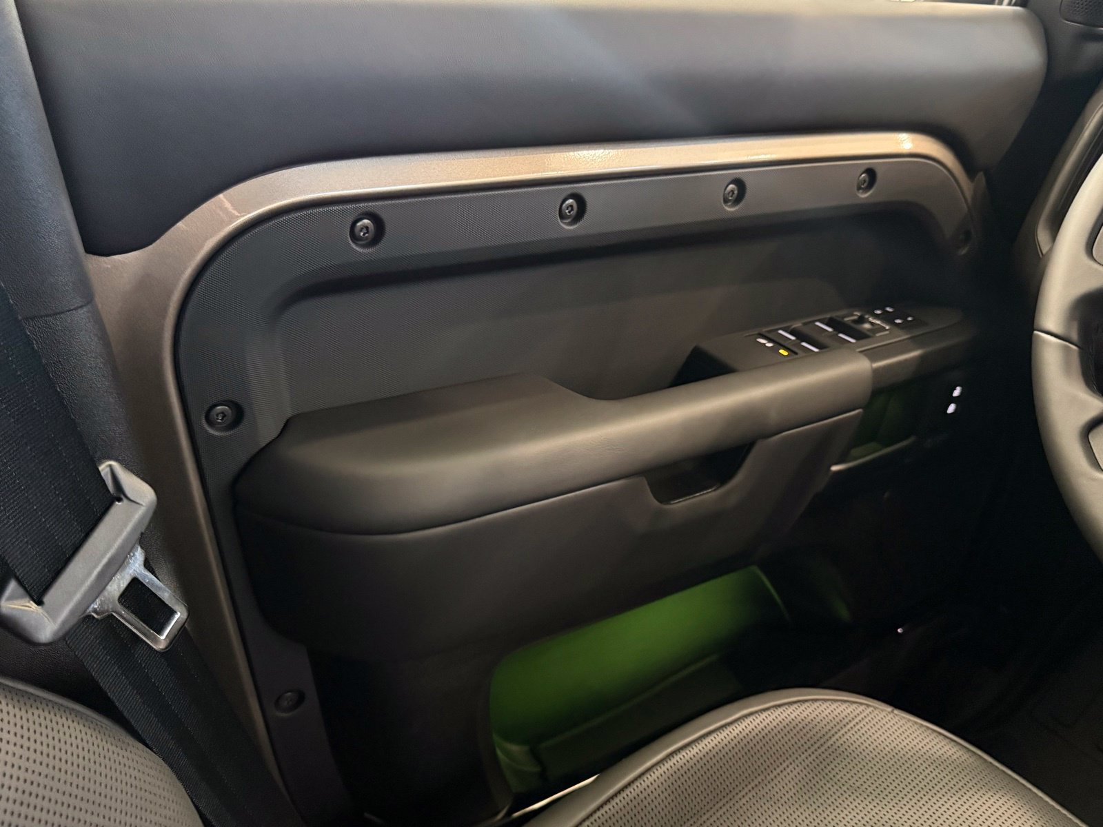 New 2026 Land Rover Defender 110 OCTA AWD/4WD image 42