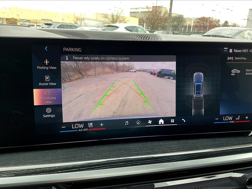 Used 2024 BMW X7 xDrive40i w/ M Sport Package AWD/4WD image 14