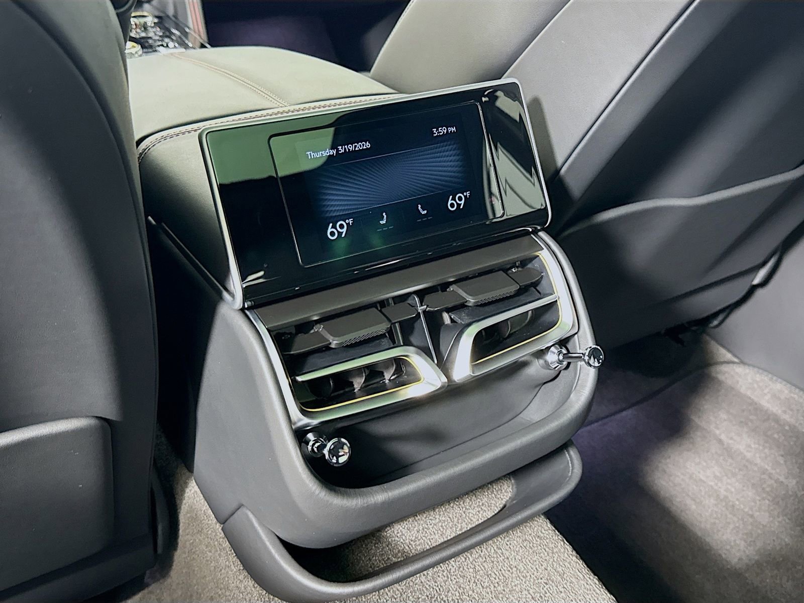 Used 2026 Bentley Flying Spur Plug-In Hybrid image 26