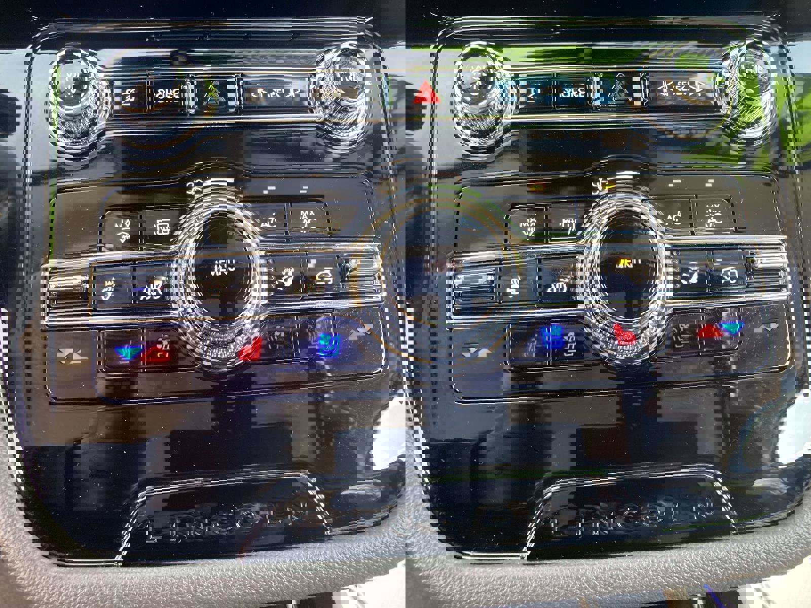 Certified 2022 Lincoln Corsair FWD w/ Premium Package image 26