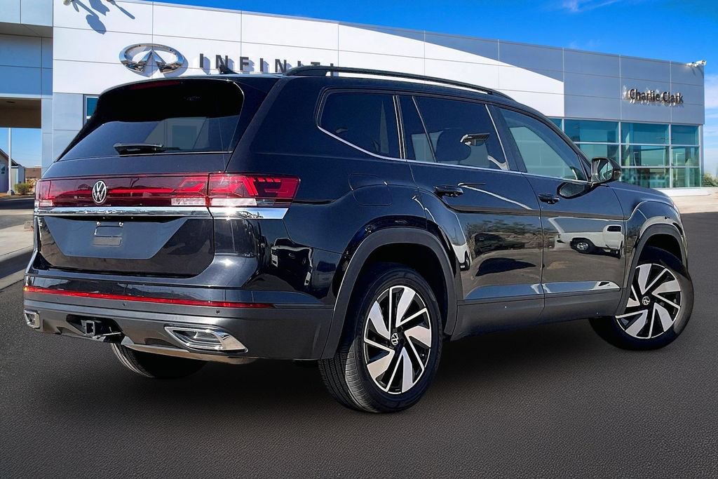 Used 2025 Volkswagen Atlas SE FWD image 2