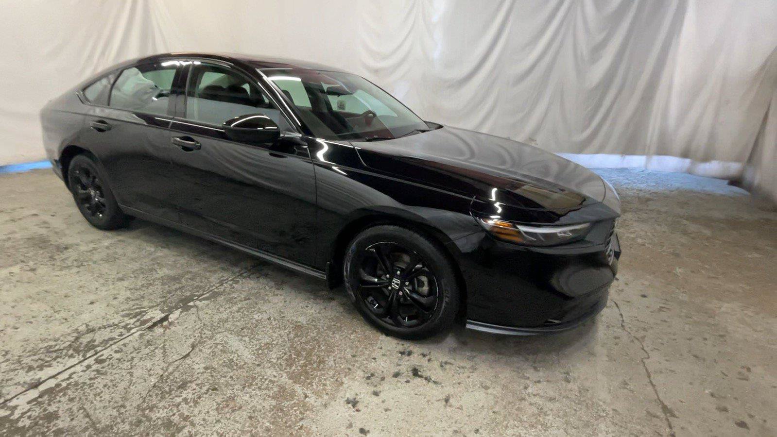 Used 2025 Honda Accord SE image 3
