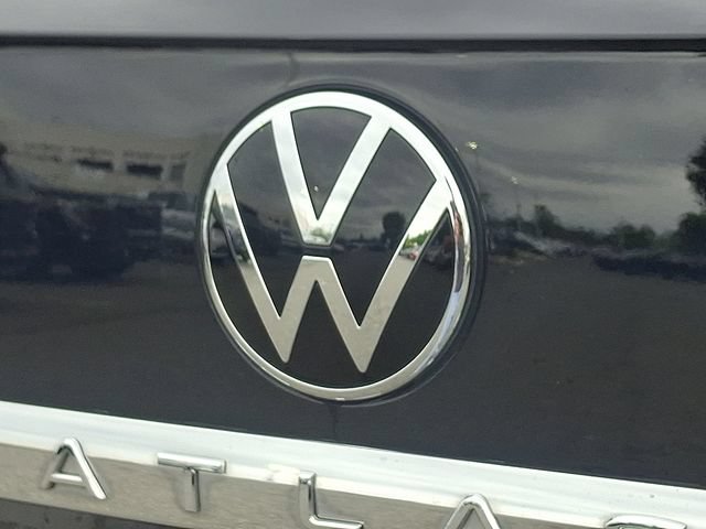 Used 2023 Volkswagen Atlas Cross Sport SE AWD/4WD image 30