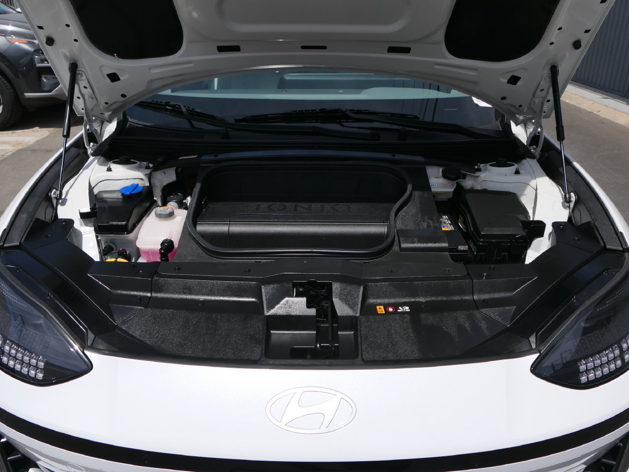 Used 2023 Hyundai Ioniq 6 SEL AWD/4WD image 28
