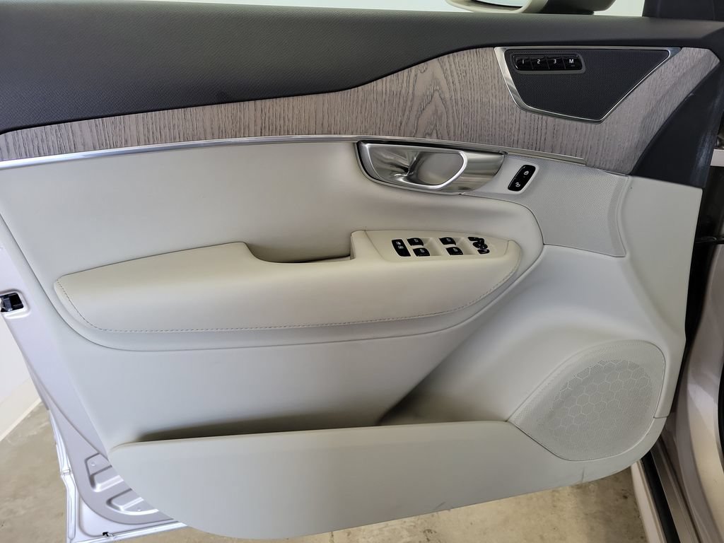 Used 2023 Volvo XC90 B6 Plus w/ Protection Package AWD/4WD image 23