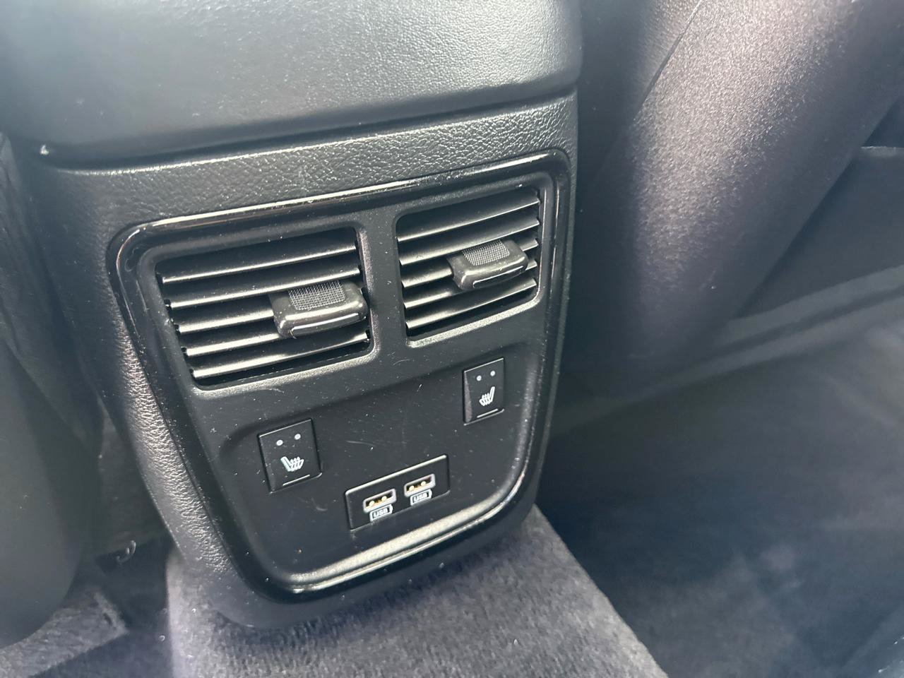 Used 2023 Chrysler 300 C RWD image 42