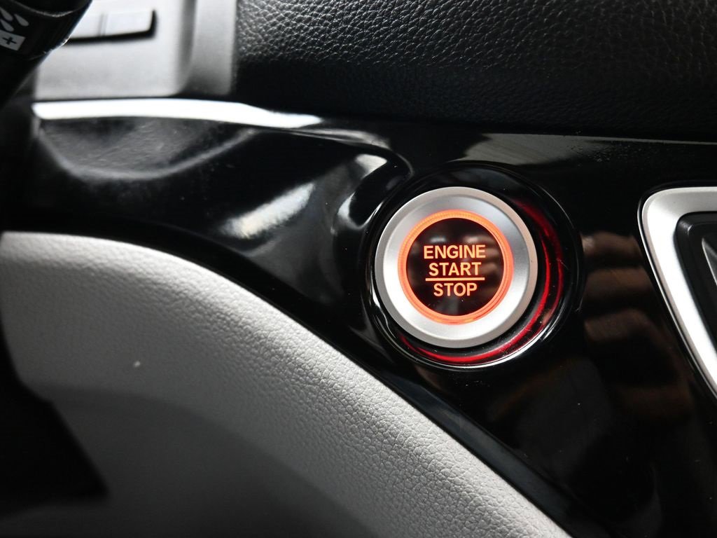 Used 2016 Honda Pilot Touring image 23