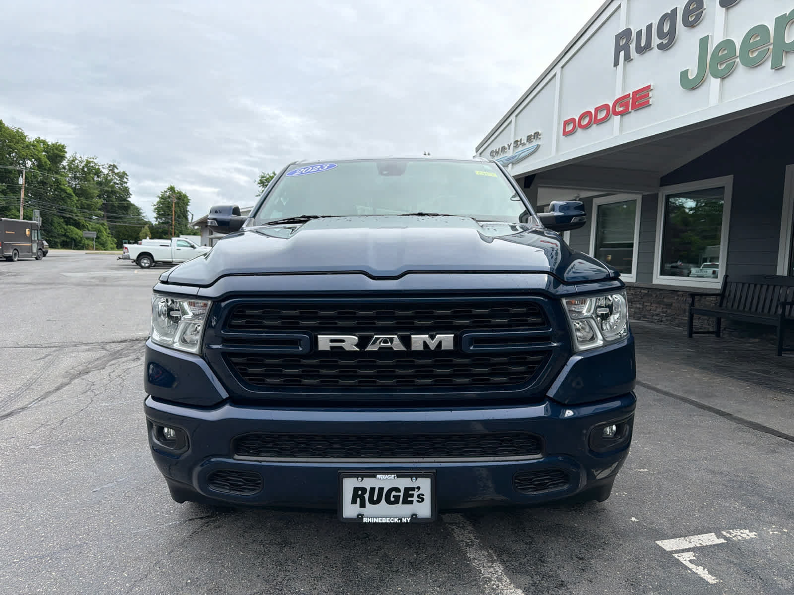 Used 2023 RAM 1500 Big Horn AWD/4WD image 2