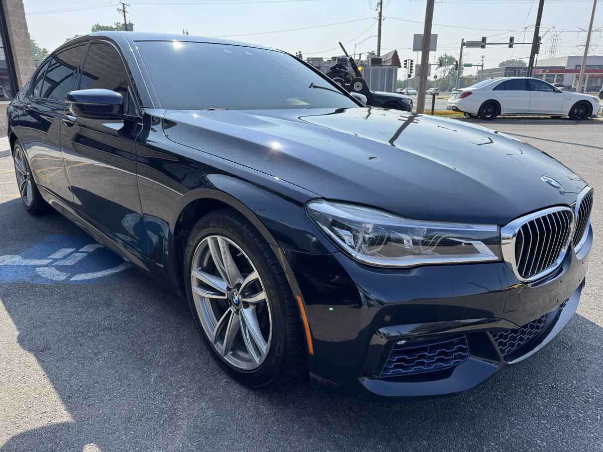 Used 2016 BMW 750i xDrive AWD/4WD image 3