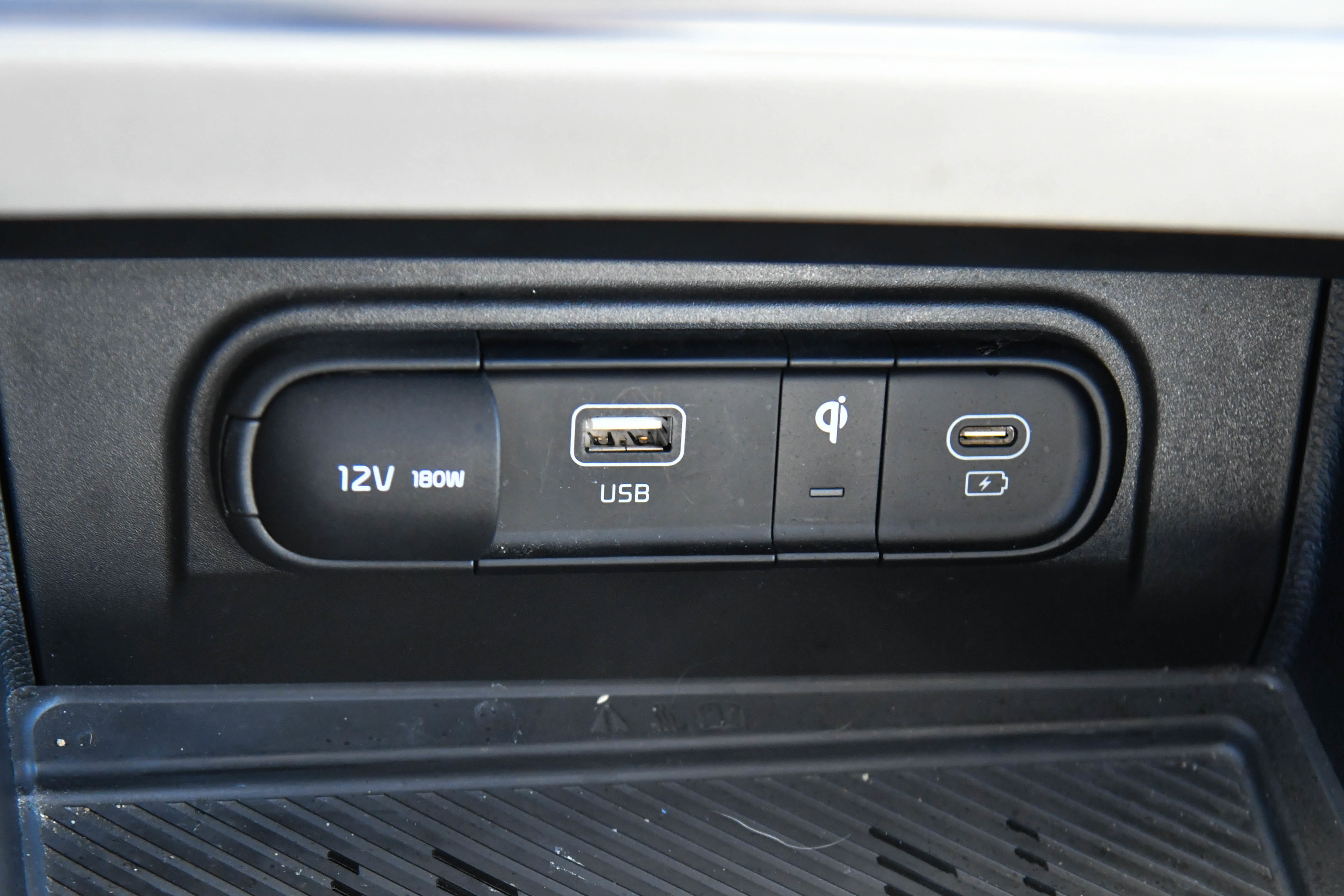 Used 2023 Kia Sportage EX FWD image 30