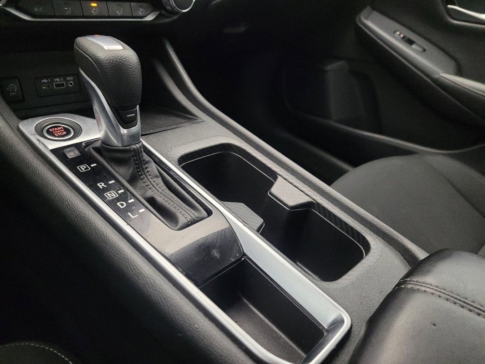 Used 2025 Nissan Sentra SV image 26