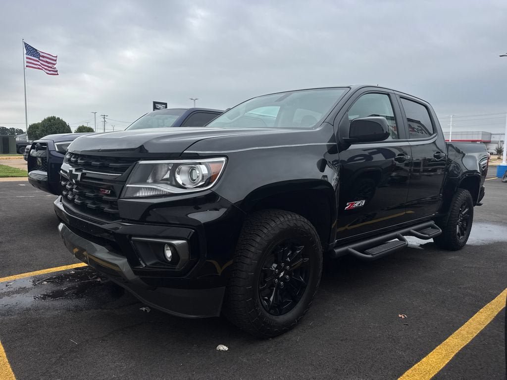 Used 2021 Chevrolet Colorado Z71 w/ Z71 Midnight Edition AWD/4WD video 1